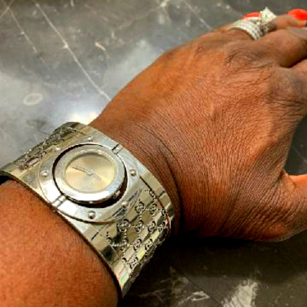 Cucci watch - Picture 2 of 2